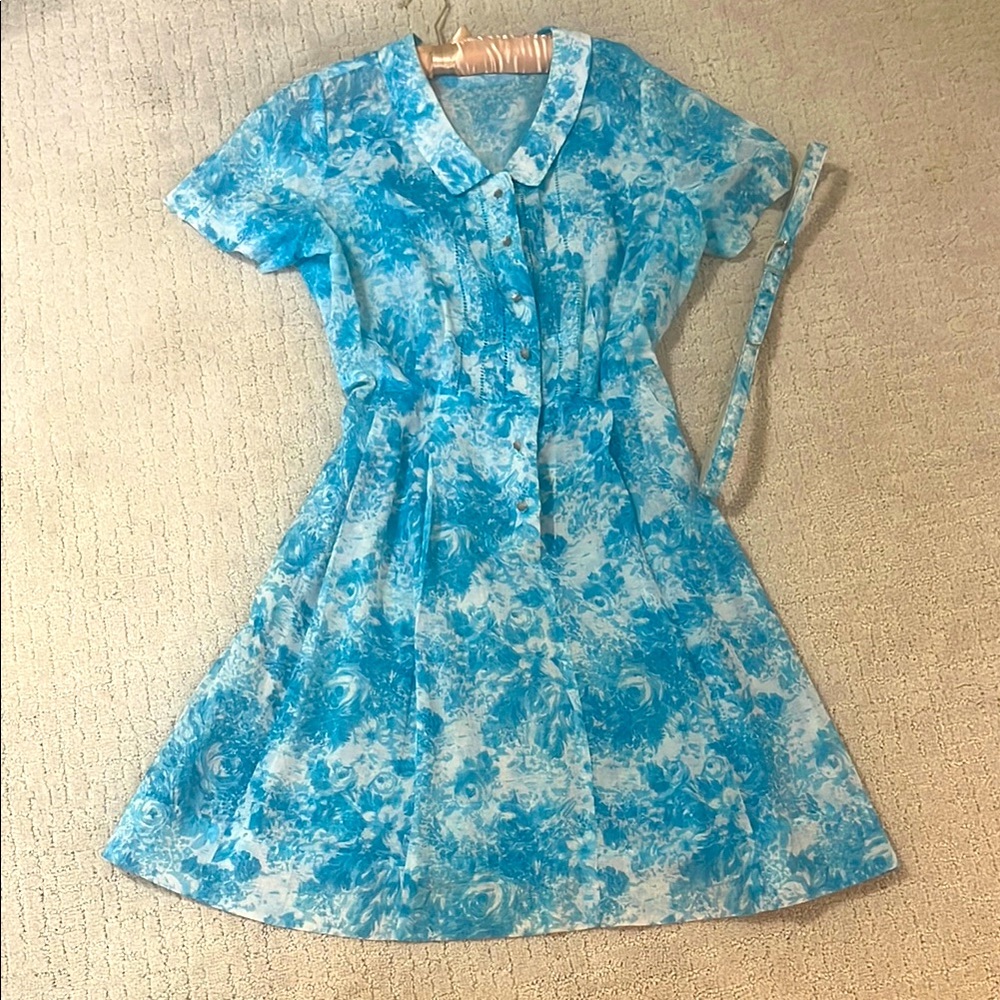True Vintage 1950s - Blue Floral Dress with Belt